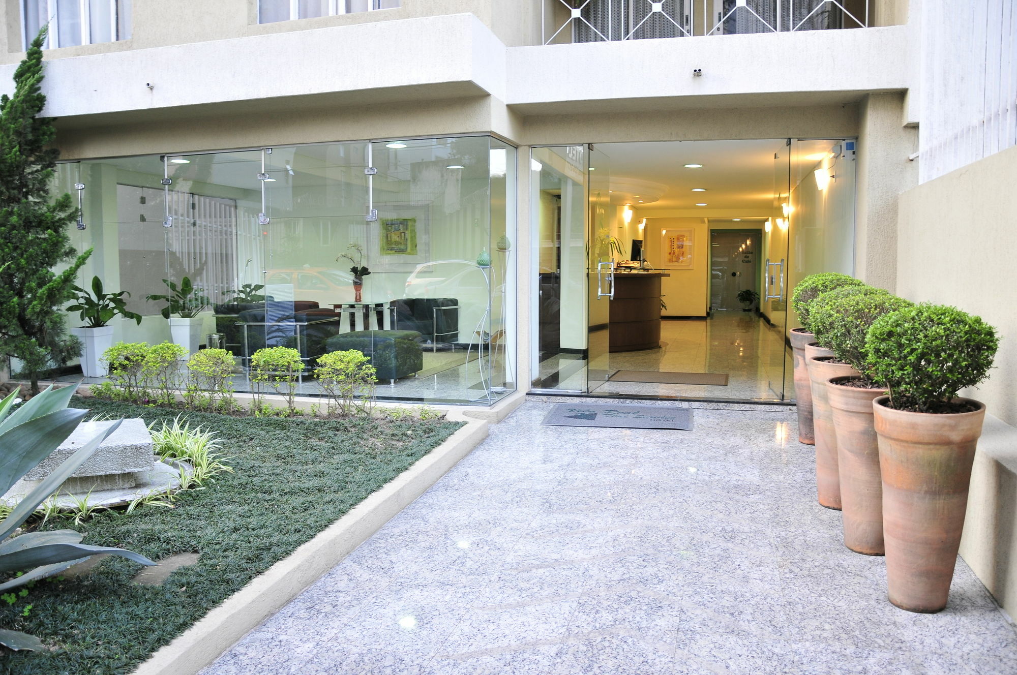 Hotel Ampiezza Curitiba Dış mekan fotoğraf